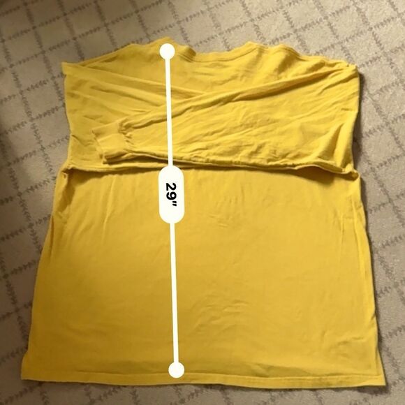 Nike Team Marquette University long sleeved tshirt in yellow XL Vinatge - Picture 6 of 6